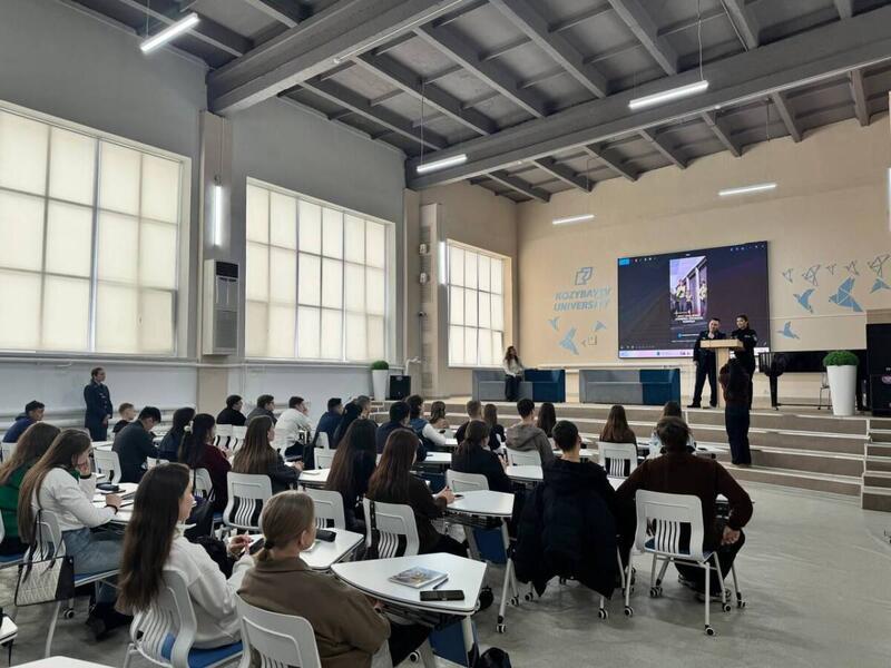 Чемпионки мира в погонах встретились со студентами в СКО