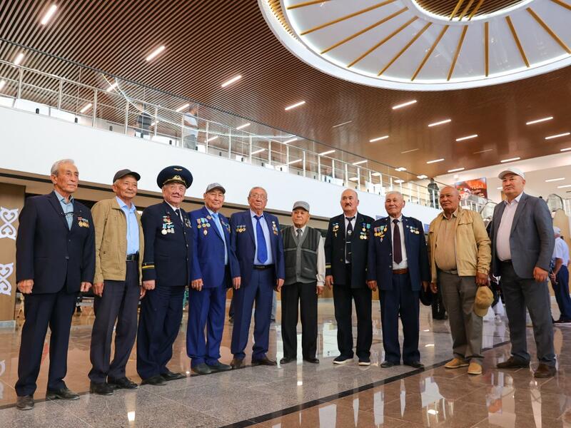 Президент тапсырмасы: қайта жаңғыртудан өткен Шу теміржол вокзалы пайдалануға берілді