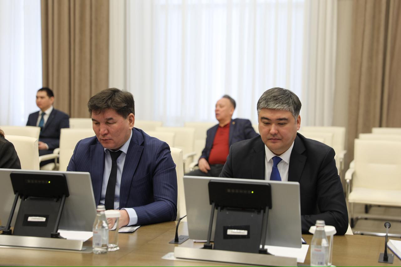 В Актюбинской области утверждена дорожная карта по поддержке молодежи на 2026 год