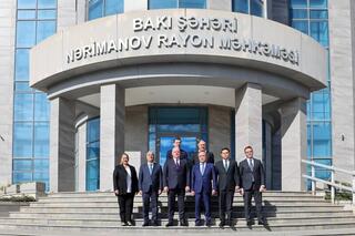 В рамках рабочей поездки в Азербайджанскую Республику делегация Высшего Судебного Совета во главе с Председателем Дмитрием Малаховым посетила ряд судов первой и апелляционной инстанций