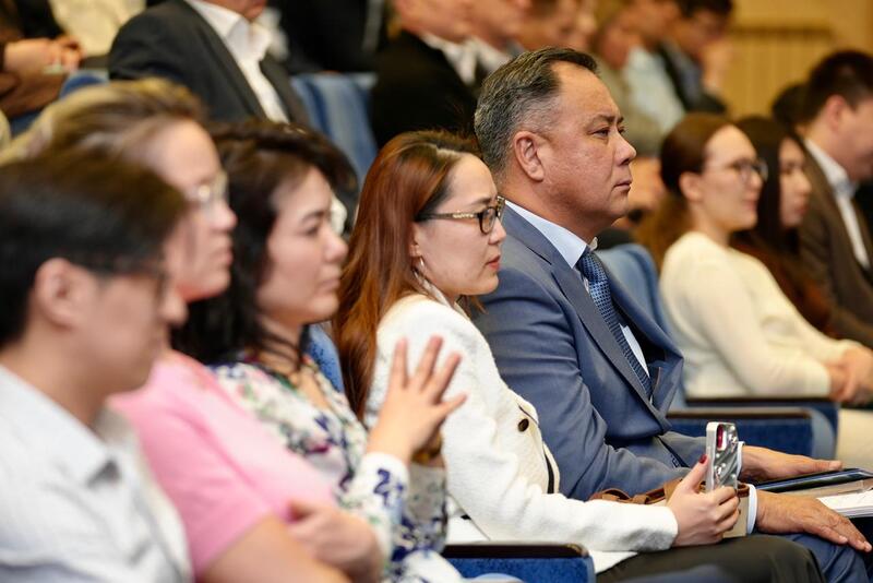 Заместитель Председателя Конституционного суда встретился с представителями энергетического блока