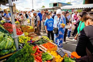 Более 600 тонн продукции привезли аграрии Туркестанской области на столичную ярмарку