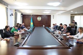 В рамках утверждённого графика правового всеобуча для сотрудников Аппарата Высшего Судебного Совета проведён обучающий семинар на тему: «Порядок выезда государственных служащих за границу и меры по противодействию религиозному экстремизму»