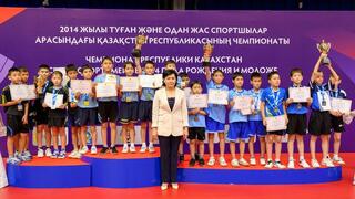 В Караганде наградили победителей первого республиканского турнира среди самых юных теннисистов  