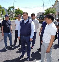 РЕМОНТ ДОРОГ В ТУРКЕСТАНЕ ИДЕТ ПОЛНЫМ ХОДОМ