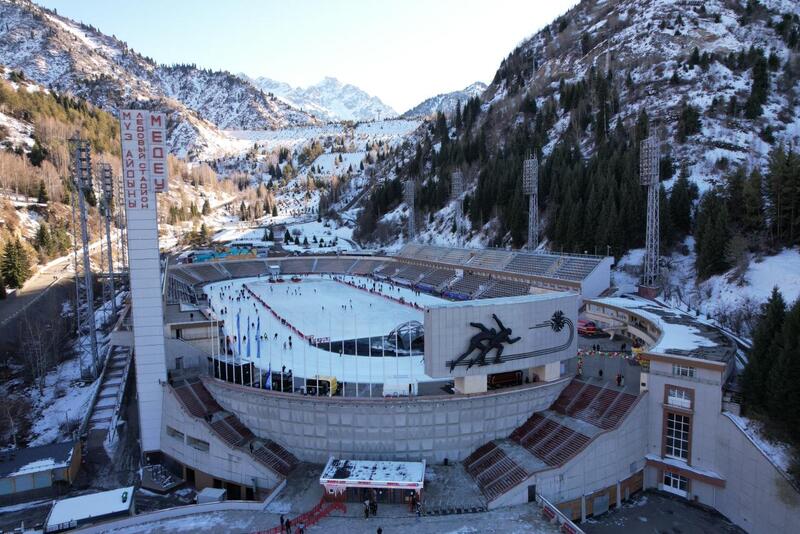 В Алматы продолжается модернизация легендарного катка