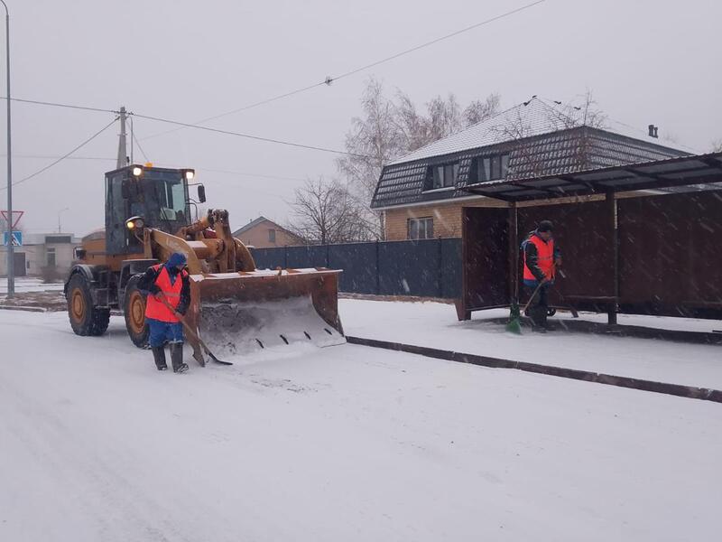 Свыше 1 тыс. единиц спецтехники задействовано в снегоуборочных работах днем в Астане