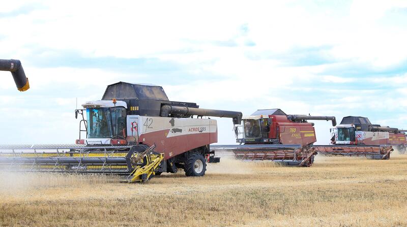 Глава региона Асхат Шахаров с рабочей поездкой находится в Айтекебийском районе