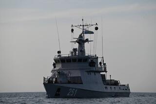 На учении «Хазар Қорғаны – 2026» военные моряки отработали защиту кораблей от воздушных и подводных угроз