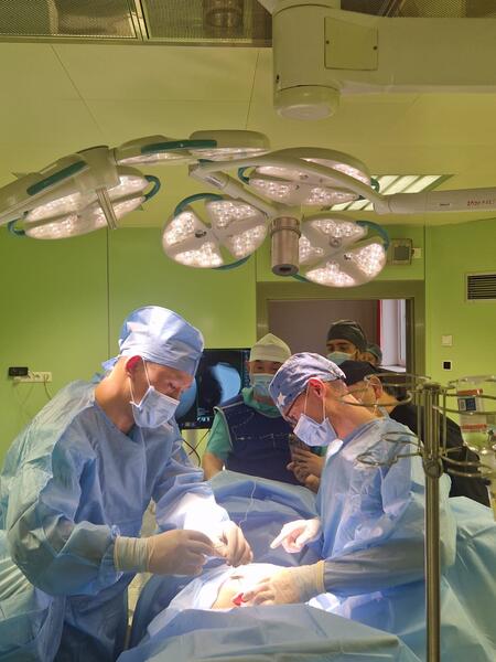 В Центре детской неотложной медицинской помощи Алматы провели высокотехнологичную операцию ребенку с тяжелой дисфункцией мочевого пузыря