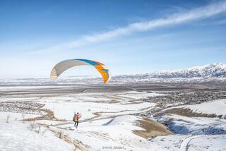 Зимнее небо Жетісу собрало парапланеристов из 6 стран