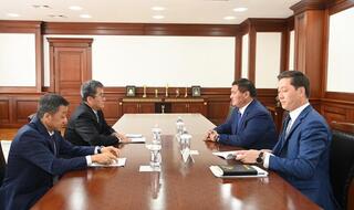 Аким области встретился с главой компании «Петро Казахстан Кумколь Ресорсиз»