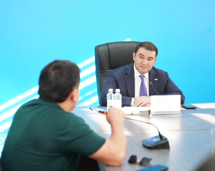 НУРАЛХАН КУШЕРОВ ВСТРЕТИЛСЯ С ЖИТЕЛЯМИ СОЗАКСКОГО РАЙОНА И ВЫСЛУШАЛ ИХ ПРЕДЛОЖЕНИЯ И МНЕНИЯ