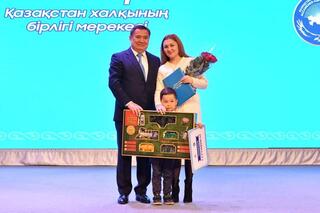 В Кокшетау на День единства народа Казахстана наградили участников ликвидации паводка