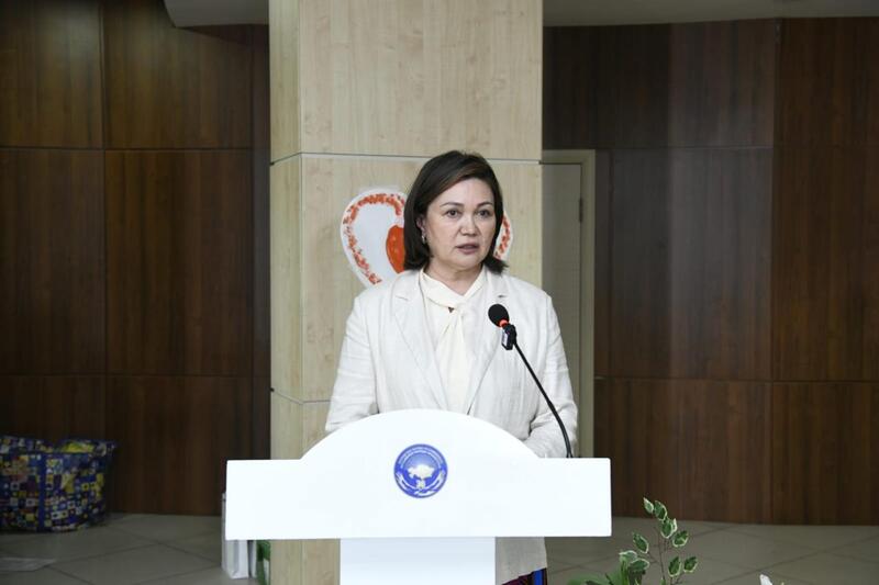 «Ана – гүл, ана – өмір шырағы»: праздник ко Дню матери организовали в столичном Доме дружбы