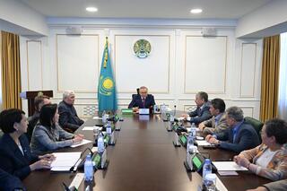Бейбит Исабаев обсудил с сенаторами развитие экономики Жетісу