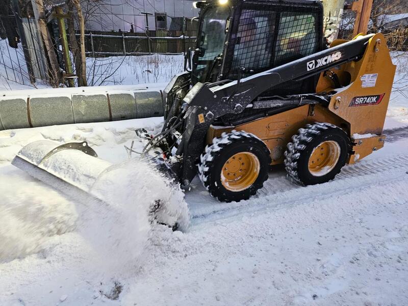 Более 3 000 дорожных рабочих и 1 600 единиц спецтехники заняты в снегоуборочных работах в Астане