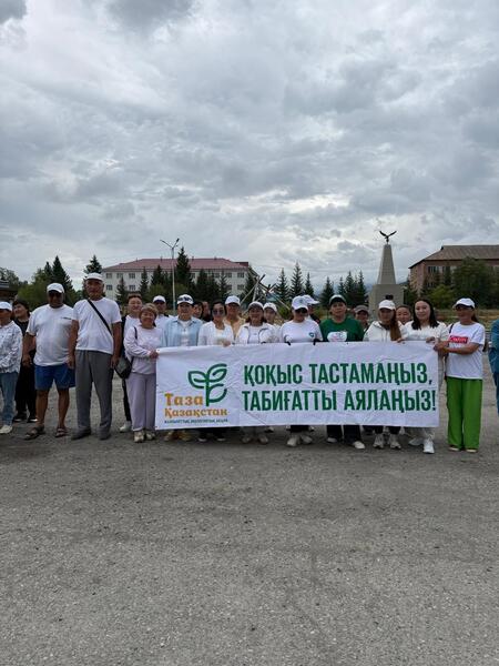В Катон-Карагайском районе в рамках акции «Таза Қазақстан» вывезли 3 тонны мусора