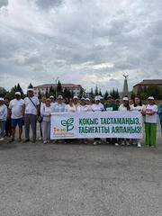 В Катон-Карагайском районе в рамках акции «Таза Қазақстан» вывезли 3 тонны мусора