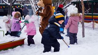 «Снежный десант»: столичные школьники провели общегородскую волонтерскую эстафету