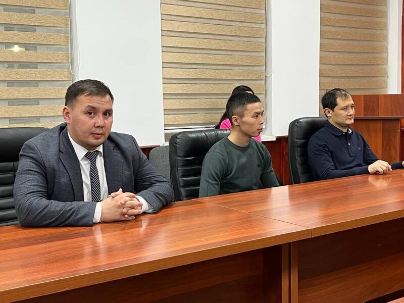 Аким города Сатпаев встретился с известными казахстанскими боксерами