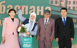 В Мунайлинском районе жителям вручили ключи от новых квартир