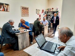 В Астане прошел турнир по шахматам среди пенсионеров, посвященный Дню пожилых людей