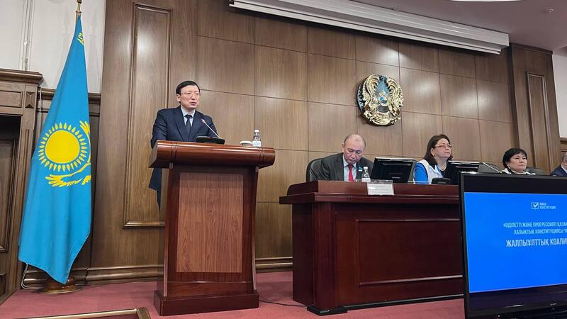 Сотрудникам Минтруда разъяснили ключевые нормы проекта новой Конституции в преддверии референдума