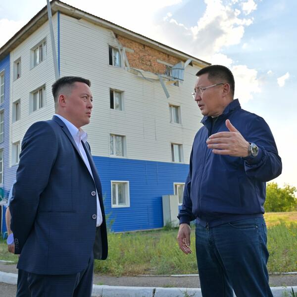 Аким Павлодарской области посетил населенные пункты, пострадавшие от непогоды