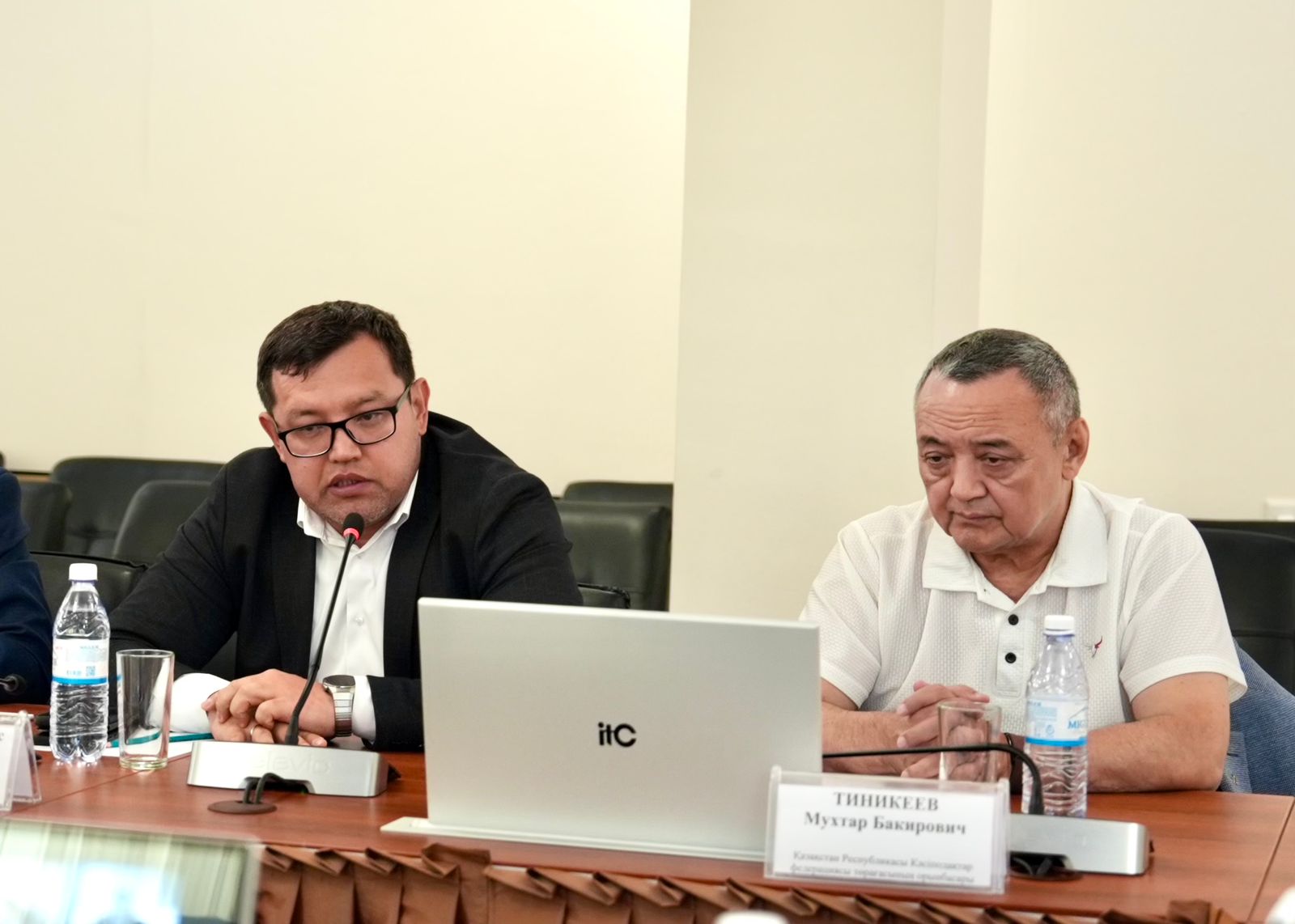 В минтруда обсудили сингапурскую модель пенсионной системы