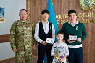 Актюбинские граждане награждены за спасение ребенка