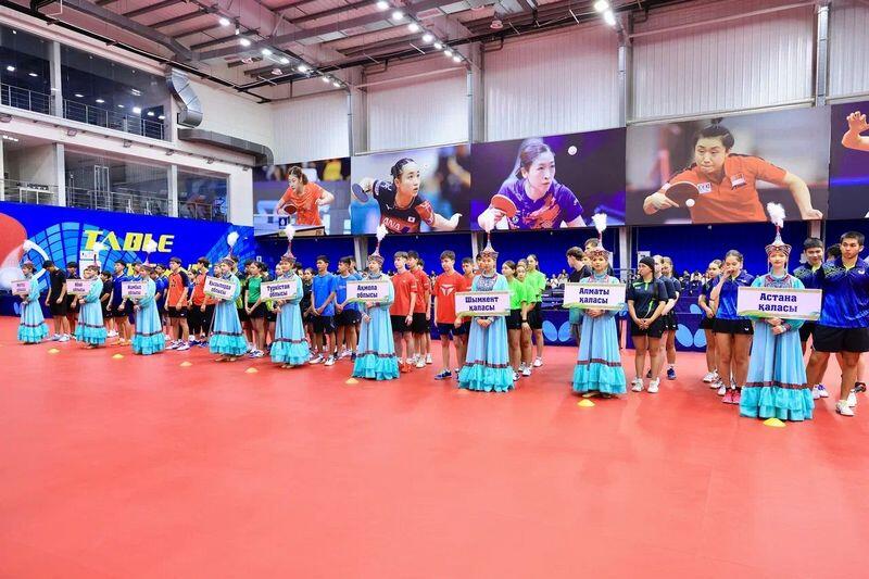 270 спортсменов соревнуются в Караганде на юношеском чемпионате страны по настольному теннису