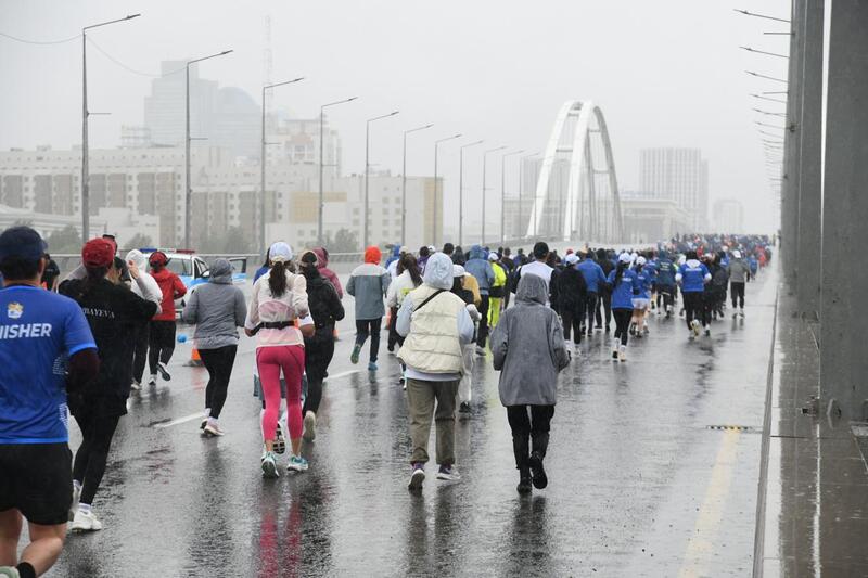 В Астане прошел благотворительный забег