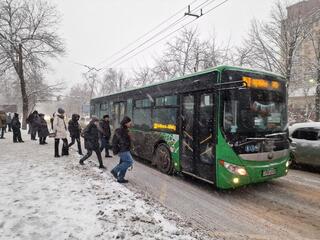 О графике работы общественного транспорта в Алматы в новогодние выходные