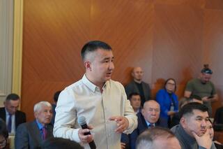 Айдарбек Сапаров провёл встречу с сельхозпроизводителями Восточно-Казахстанской области