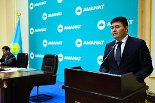 Вице-министр энергетики РК Кудайберген Арымбек провел встречу с жителями Актюбинской области