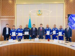 Работников нефтегазовой отрасли поздравили с профессиональным праздником