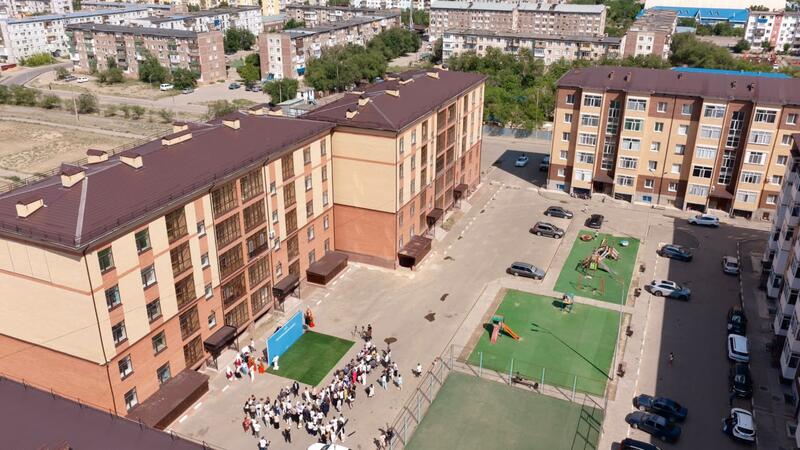 В ОБЛАСТИ ҰЛЫТАУ ЕЩЁ 30 СЕМЕЙ ПОЛУЧИЛИ НОВОЕ ЖИЛЬЁ