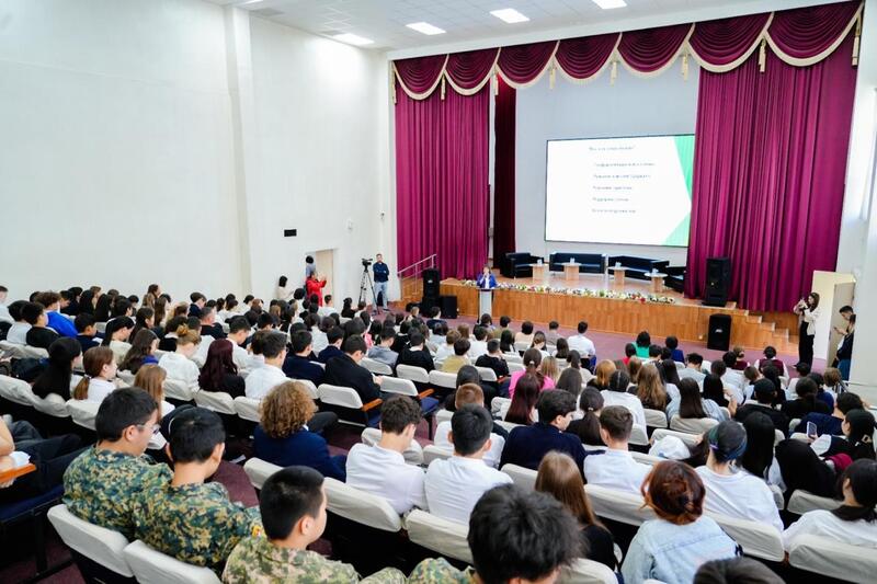 Год рабочих профессий: о престиже технических специальностей рассказали на слете школьников в Астане