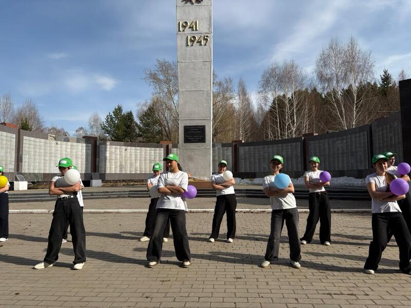 Жители Риддера на субботнике собрали более 5 тонн мусора