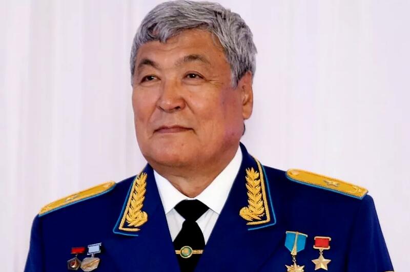 Покорителю космоса генерал-майору авиации Токтару Аубакирову – 80 лет