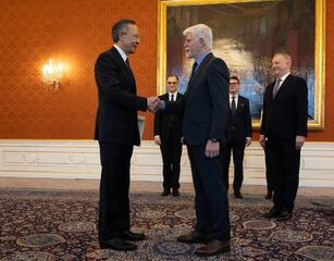 Посол Казахстана вручил верительные грамоты Президенту Чехии