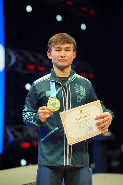 ТУРКЕСТАНСКИЕ ТЯЖЕЛОАТЛЕТЫ ЗАВОЕВАЛИ 5 МЕДАЛЕЙ НА ЧЕМПИОНАТЕ РК