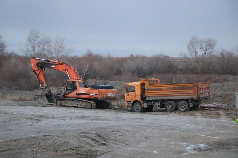В Кокпектинском районе реконструируют мост, ведущий в село Тассай