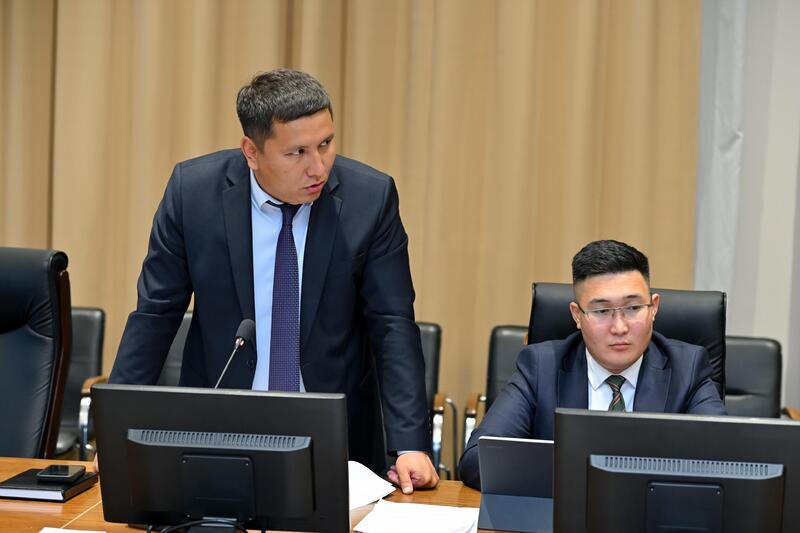 Обсуждено состояние строительных объектов в регионе