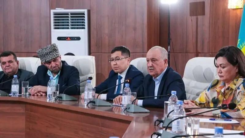 В столичном Доме дружбы обсудили проекты, посвященные 30-летию АНК