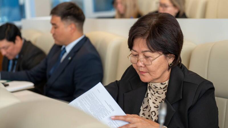 В ВКО для очистки дорог от снега подготовлено 800 машин