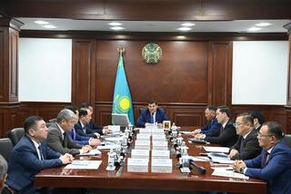 Рассмотрены вопросы развития сферы недропользования и лекарственного обеспечения