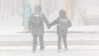 Школьники и учащиеся 1-2 курсов колледжей будут учиться онлайн в Астане