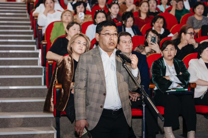 Вопросы безопасности в школах Атырау обсудили на встрече с участием акима области